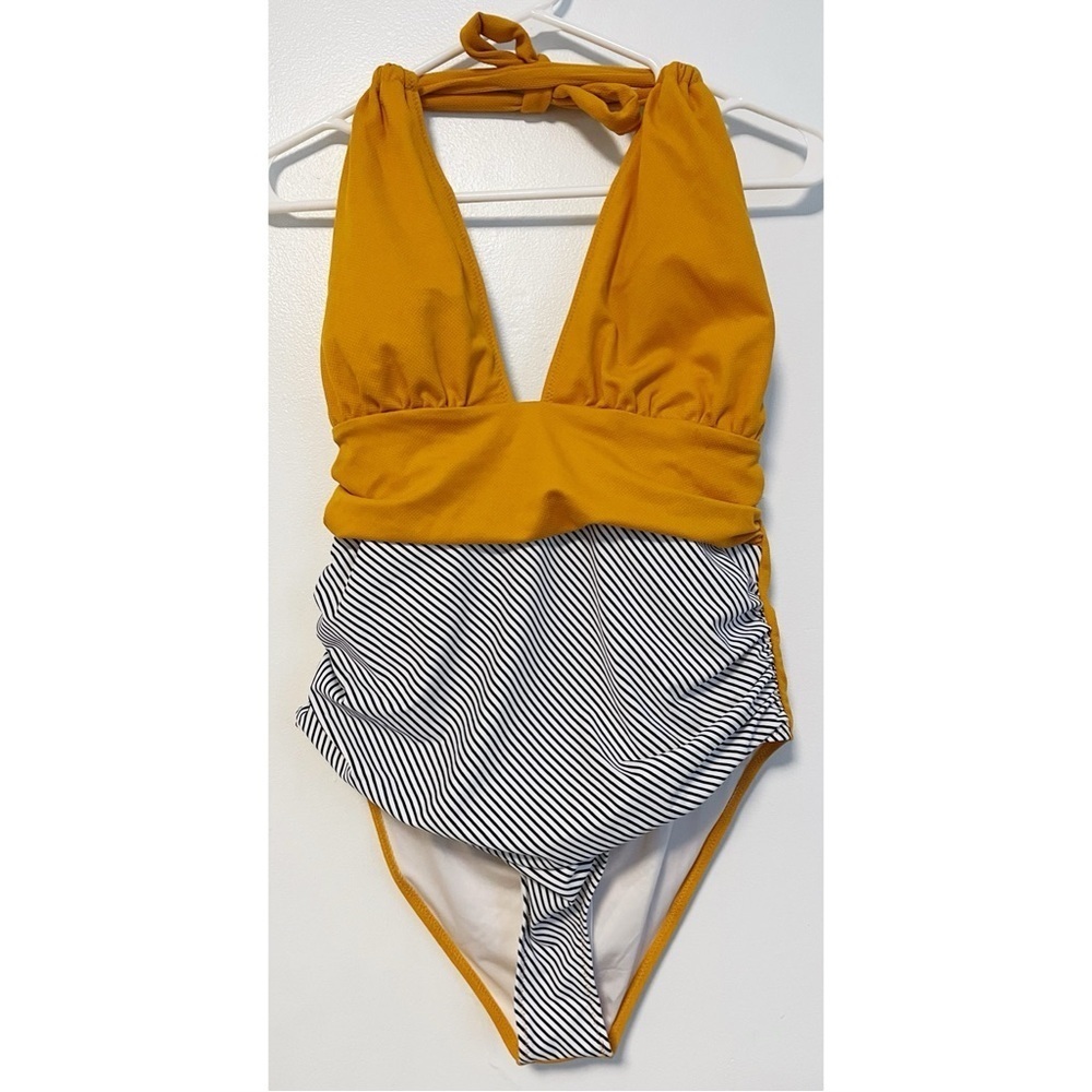 Cupshe • NWT Textured and Striped Halter Tummy Control One Piece Swimsuit